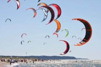 Chałupy Atrakcja Wypożyczalnia kitesurfingowa Kite Crew